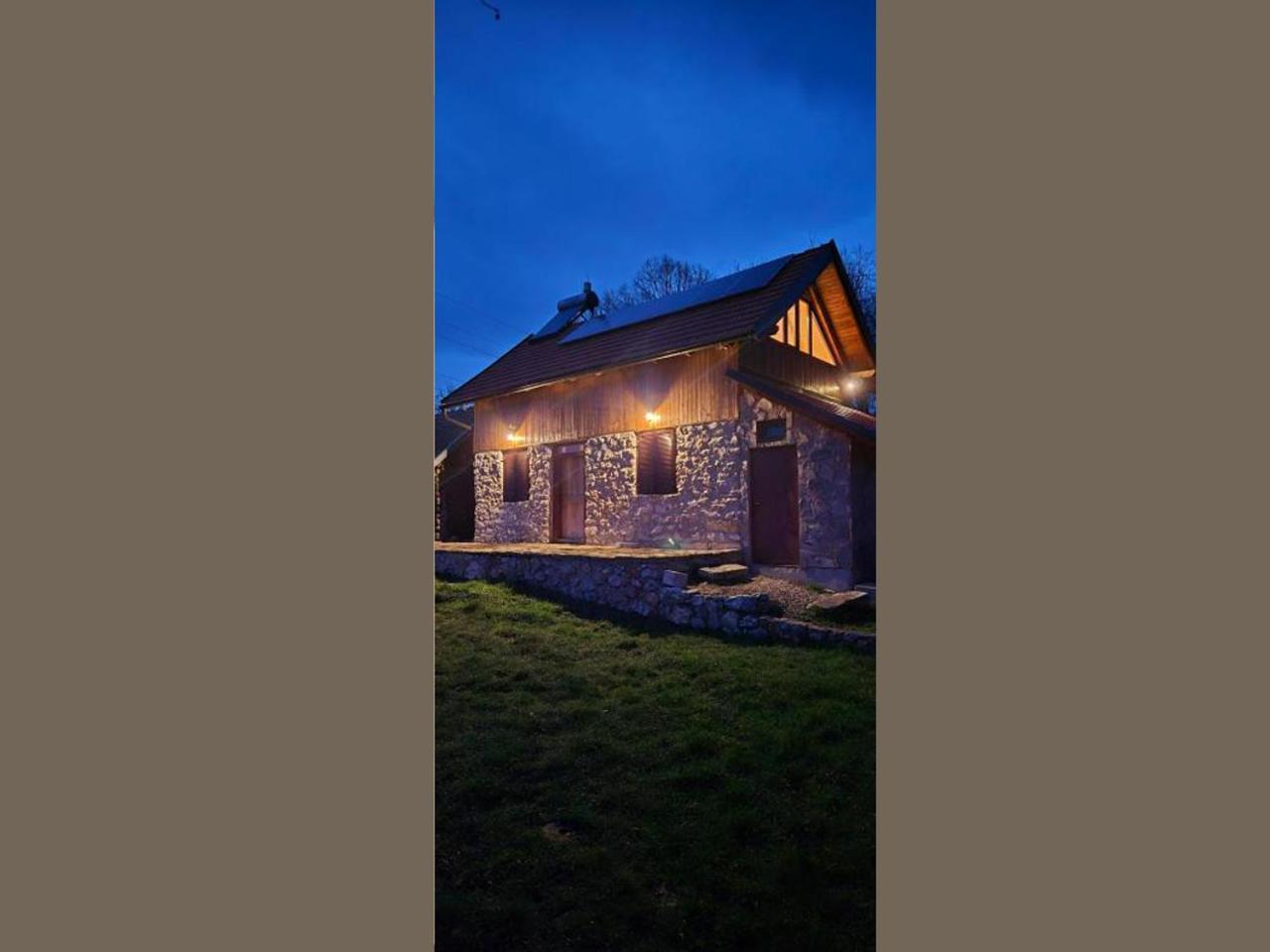 Salas U Bregu In Cheile Carasului Crasova Exterior photo